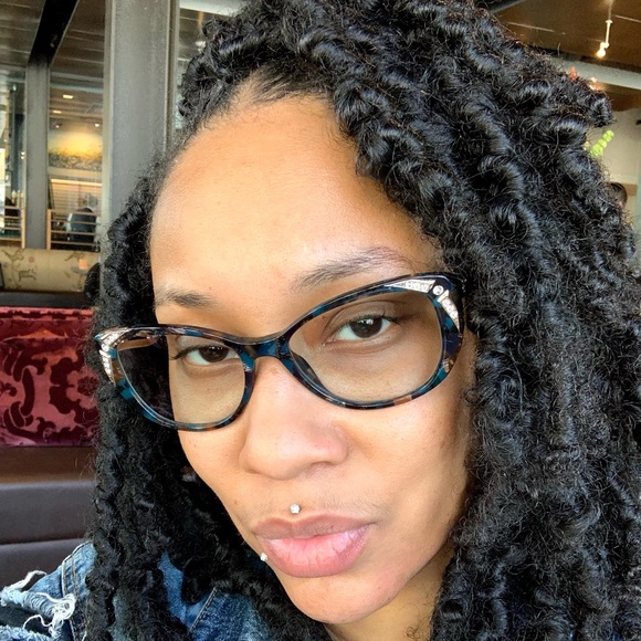 Meet your Posher, Rachel - Picture 7 of 8